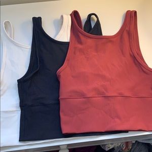 Lululemon power pivot tanks